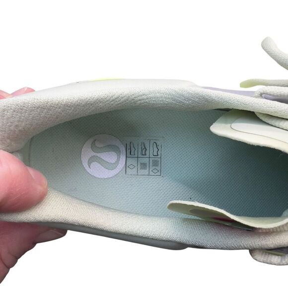 NWOT 8.5 Lululemon Blissfeel Trail Womens Running Shoe Dewy/SILD/FZap - Picture 10 of 11